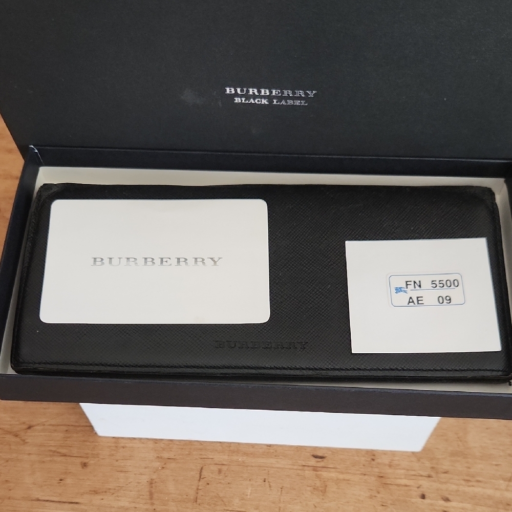 Burberry Black Label Vintage Wallet - Picture 14 of 15